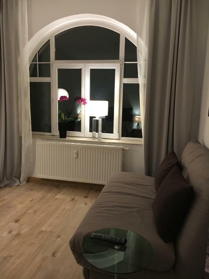 Gemuetliche Ferienwohnung Im Erdgeschoss- Jenaer Strasse Ерфурт Екстериор снимка