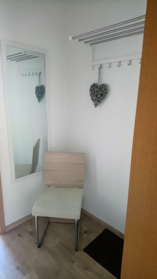 Gemuetliche Ferienwohnung Im Erdgeschoss- Jenaer Strasse Ерфурт Екстериор снимка