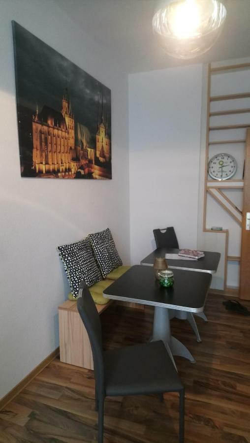 Gemuetliche Ferienwohnung Im Erdgeschoss- Jenaer Strasse Ерфурт Екстериор снимка