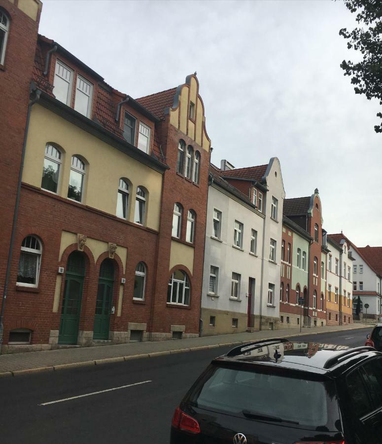 Gemuetliche Ferienwohnung Im Erdgeschoss- Jenaer Strasse Ерфурт Екстериор снимка